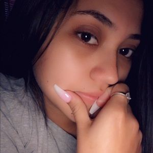 Meet your Posher, Ana